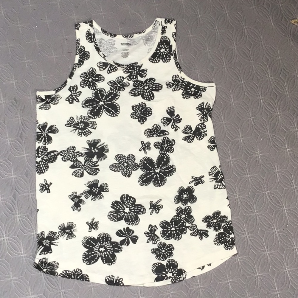 Sonoma sleeveless knit top. NWT.